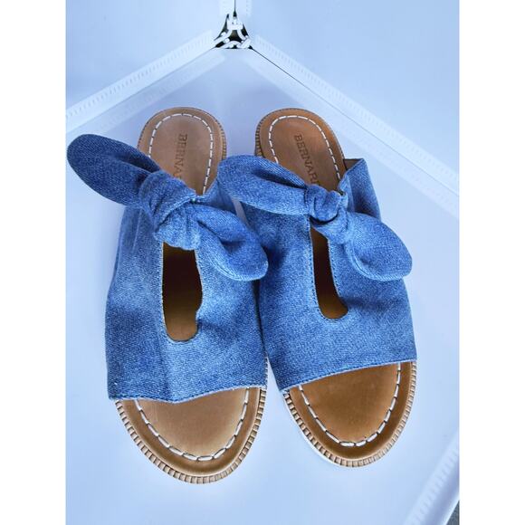 Bernardo Alice Denim Bow Slide Sandals Slip-On Size 6 Coastal Boho Playful Fall - Picture 3 of 10